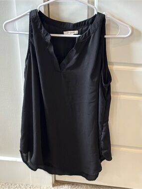 Maurices Black Sleeveless V-Neck Tank Top